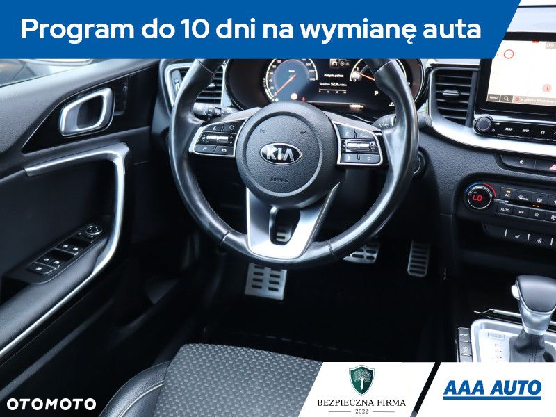 Kia Ceed - 8