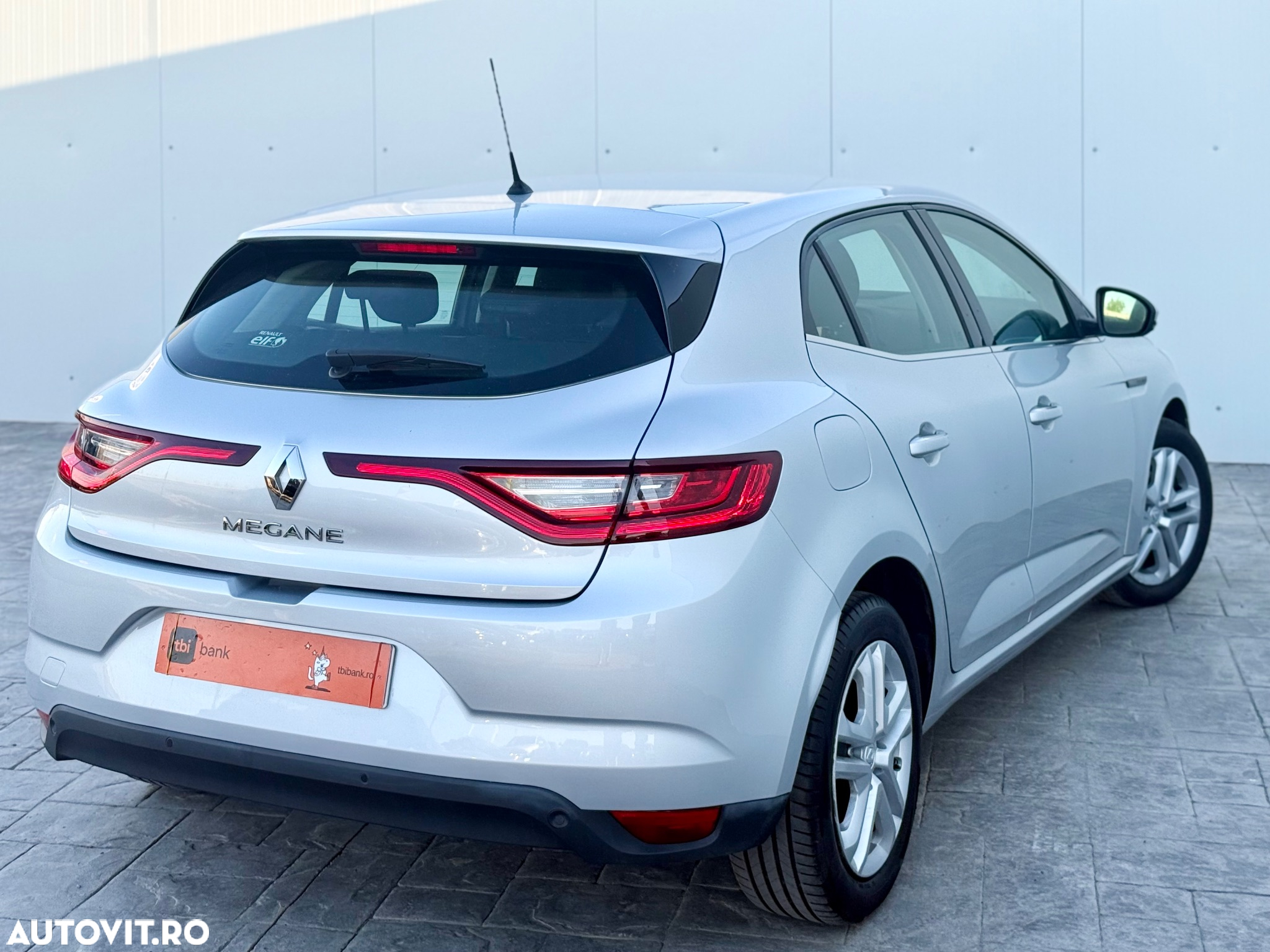 Renault Megane Energy dCi Intens - 4
