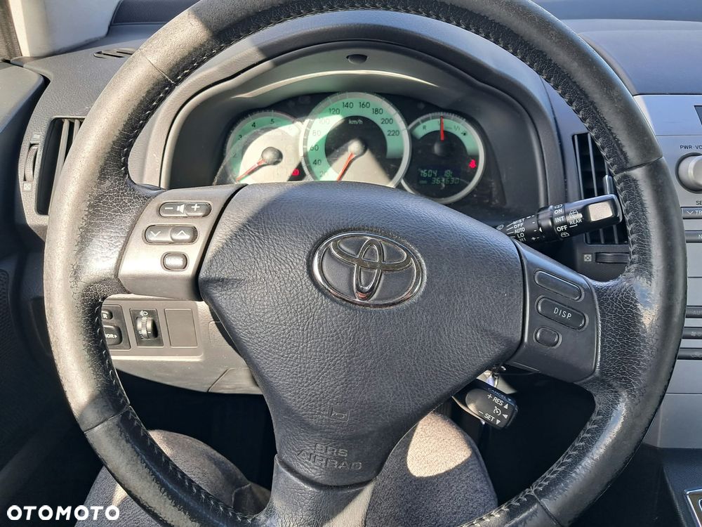 Toyota Corolla Verso - 7