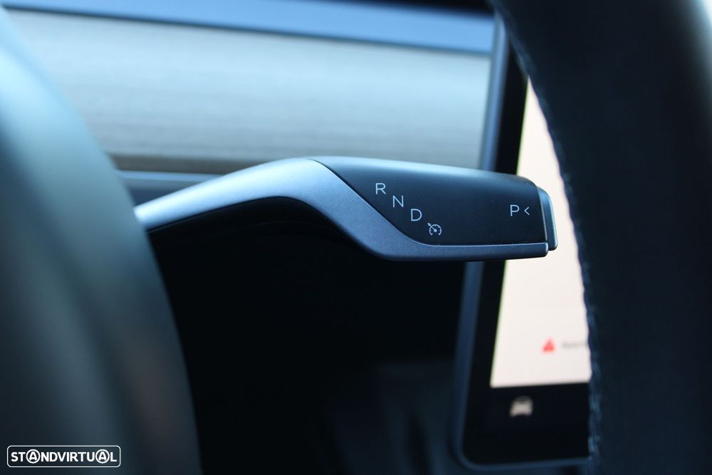 Tesla Model Y Long Range Tração Integral - 28