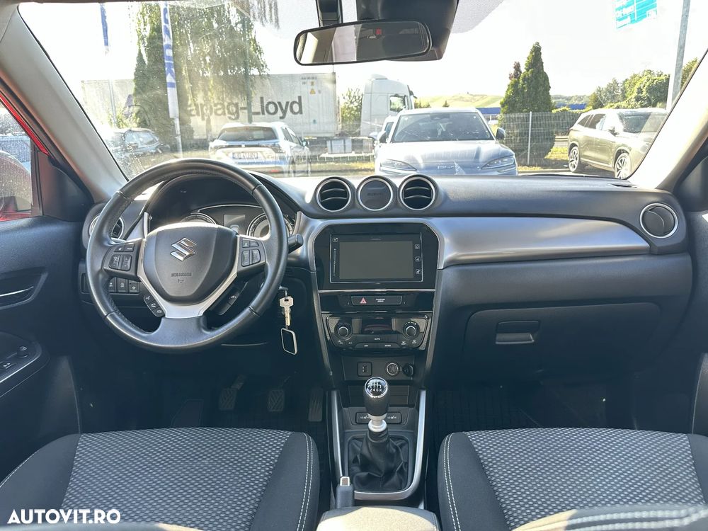 Suzuki Vitara 1.4 Boosterjet MHEV Passion - 17