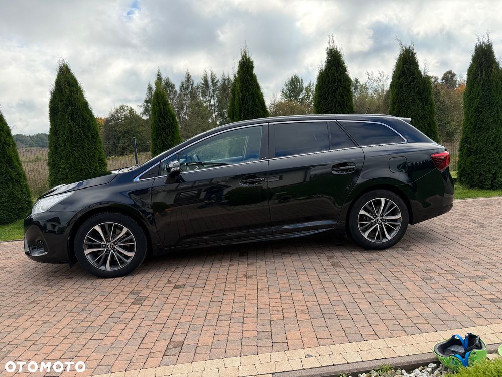 Toyota Avensis - 24