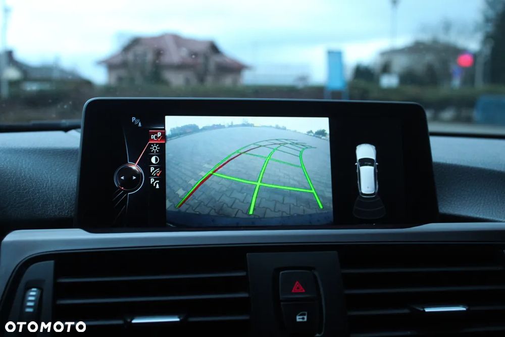 BMW Seria 3 320d Sport-Aut - 23