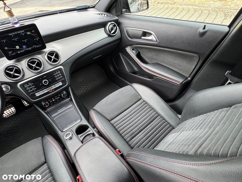 Mercedes-Benz GLA - 18