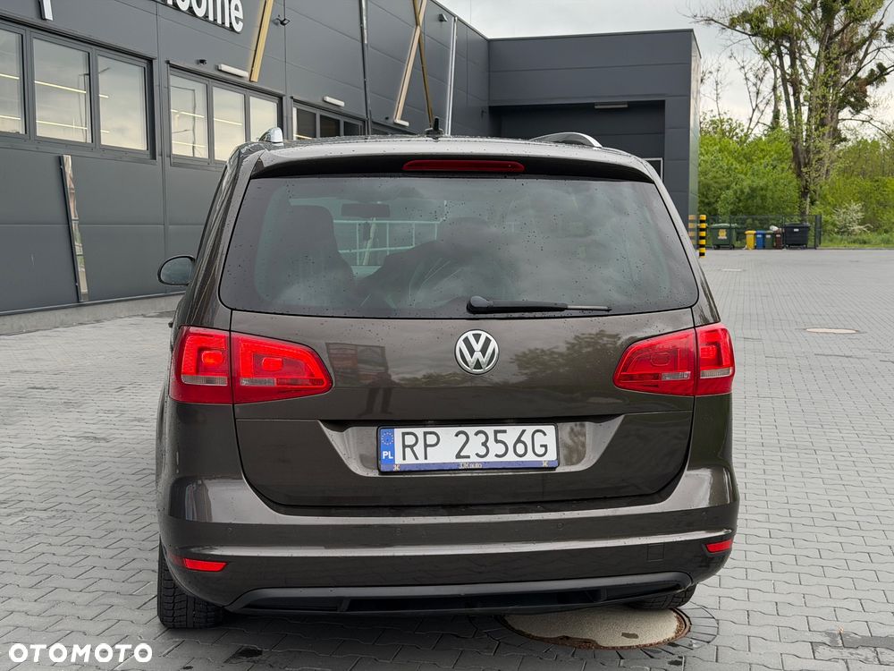 Volkswagen Sharan 2.0 TDI 4MOTION Blue Motion Style - 23