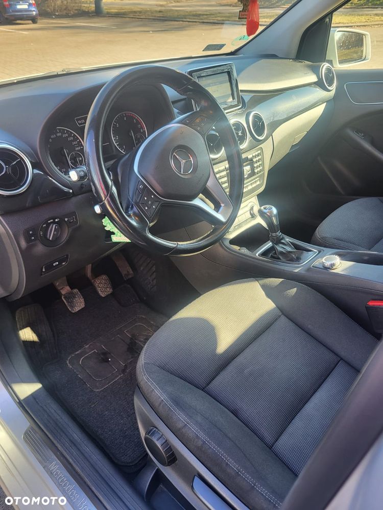 Mercedes-Benz Klasa B 180 CDI (BlueEFFICIENCY) - 18