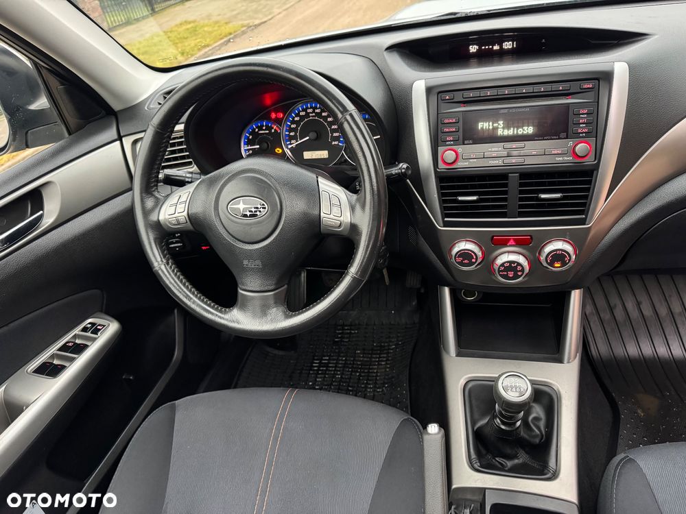 Subaru Forester 2.0D Exclusive - 27