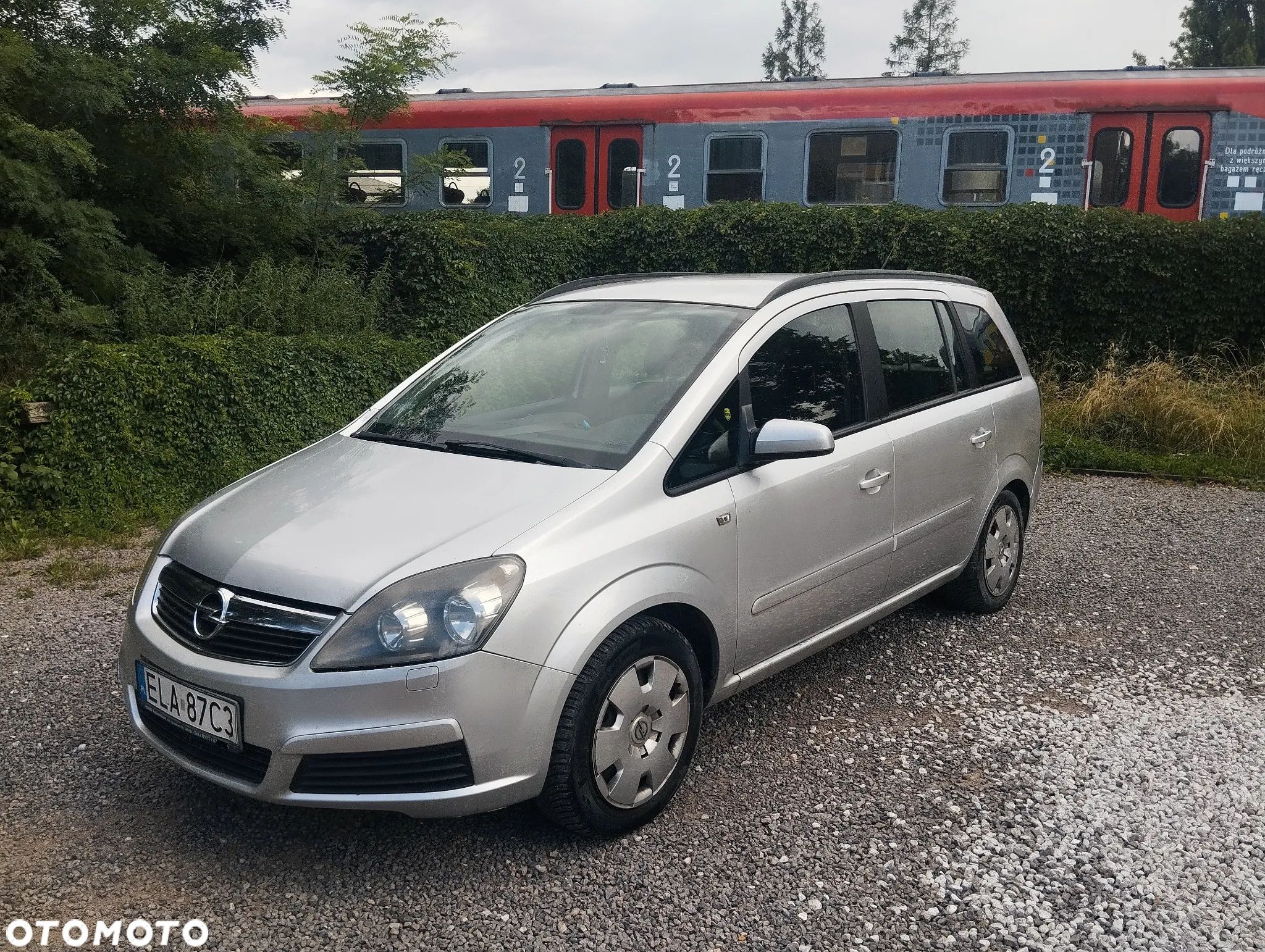 Opel Zafira - 1