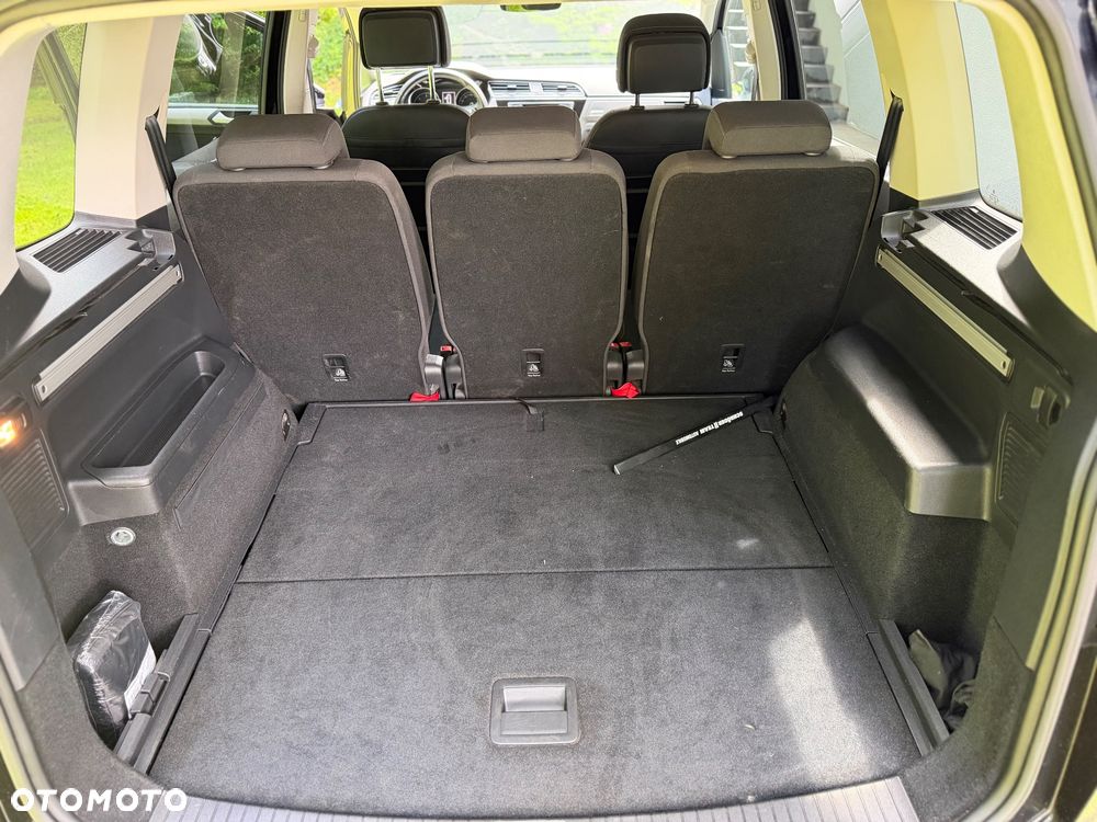 Volkswagen Touran 1.6 TDI BMT Comfortline - 10