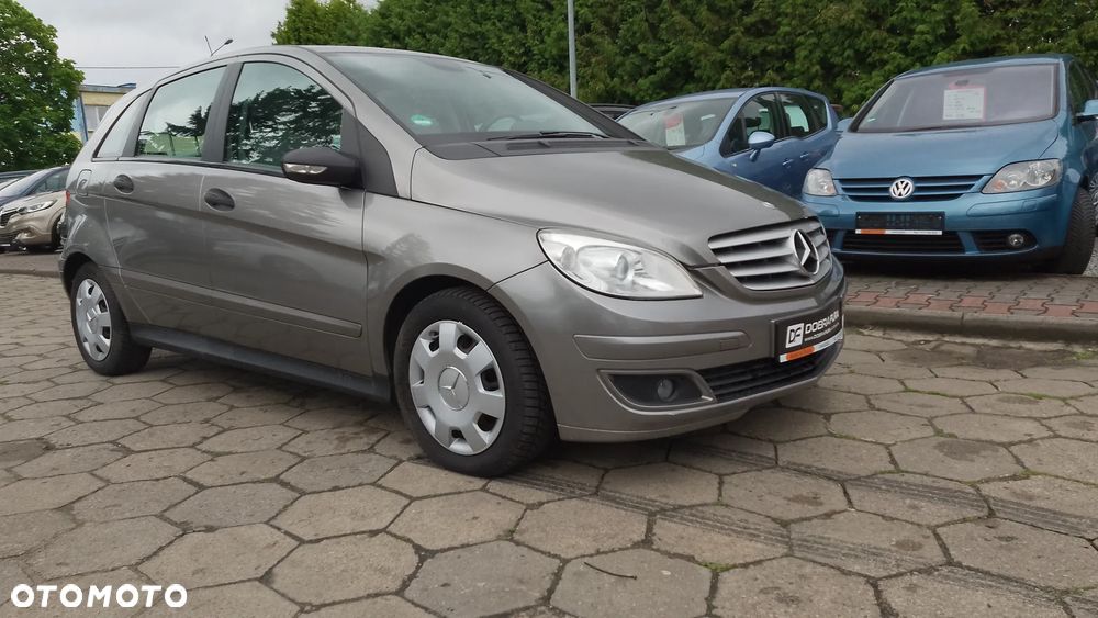 Mercedes-Benz Klasa B 180 CDI Special Edition - 24