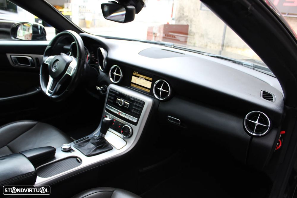 Mercedes-Benz SLK 250 (BlueEFFICIENCY) 7G-TRONIC - 30