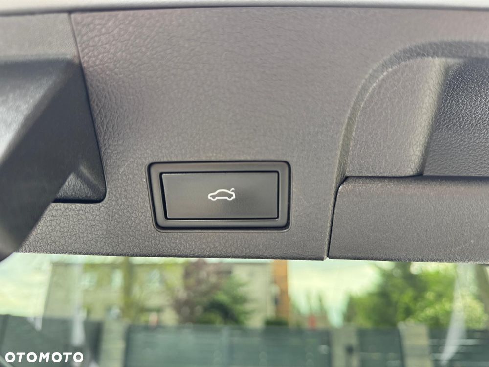 Volkswagen Arteon 2.0 TDI R-Line DSG - 10