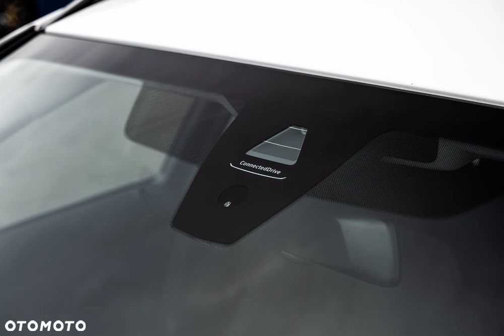 BMW Seria 3 318i - 16