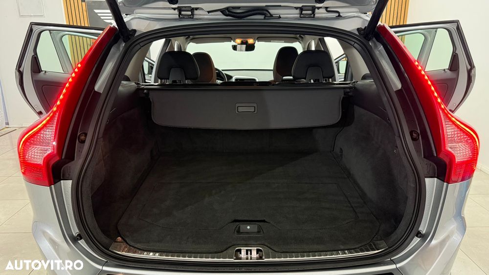 Volvo XC 60 D4 Momentum - 18