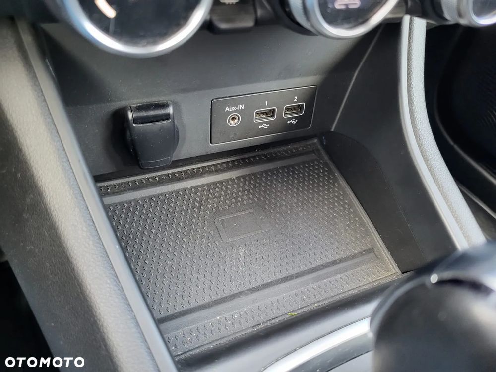 Renault Captur 1.6 E-TECH Plug-In Intens - 28