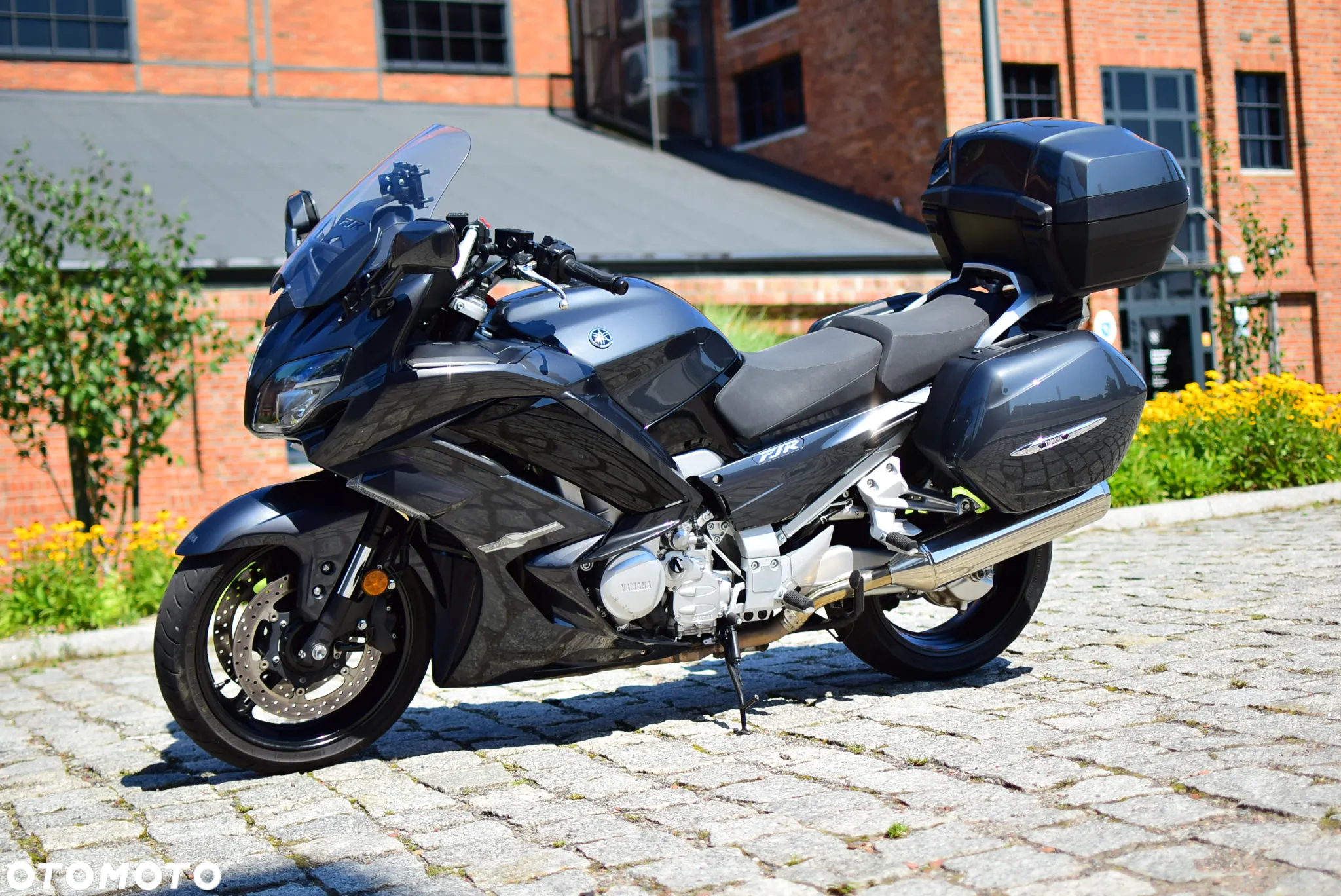 Yamaha FJR - 8