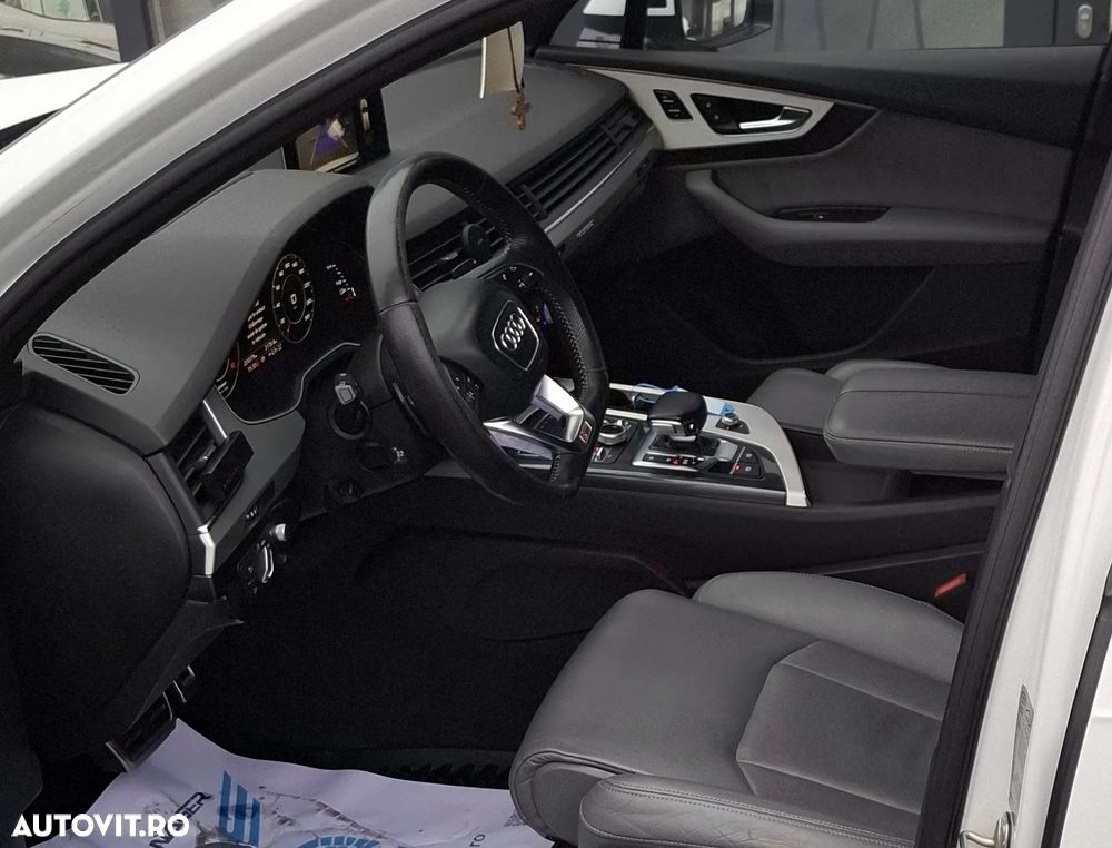Audi Q7 - 7