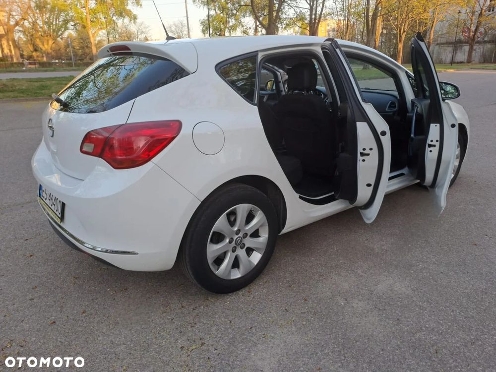 Opel Astra 1.6 Enjoy - 4
