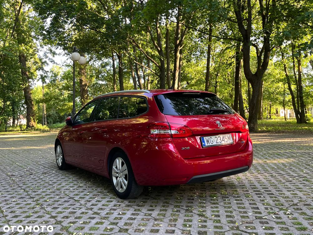 Peugeot 308 1.2 PureTech Business Line S&S - 4