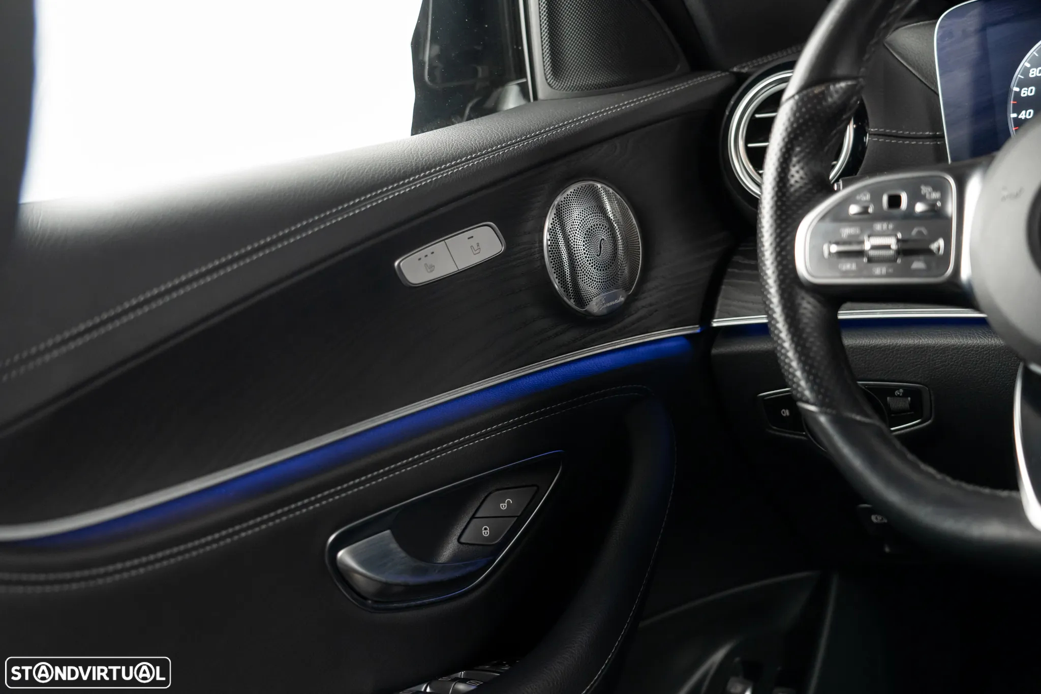Mercedes-Benz E 300 e AMG Line - 26