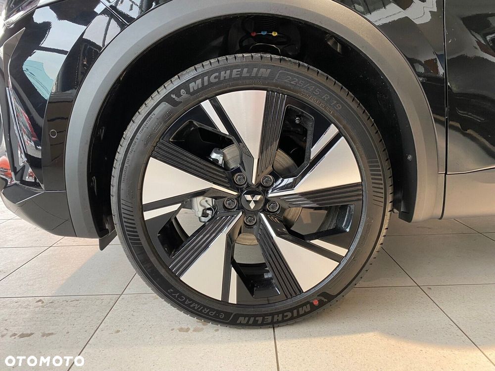 Mitsubishi Grandis - 16