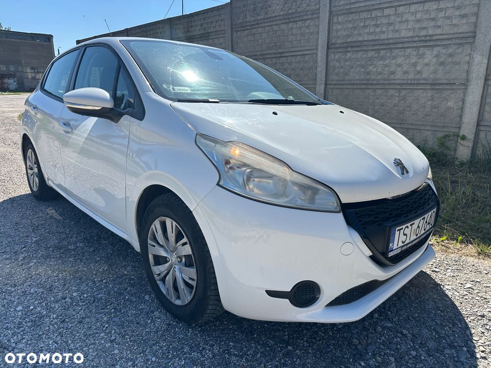 Peugeot 208 1.4 HDi Business Line - 1