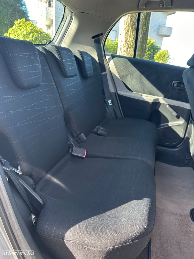 Toyota Yaris 1.0 VVT-i AC - 13