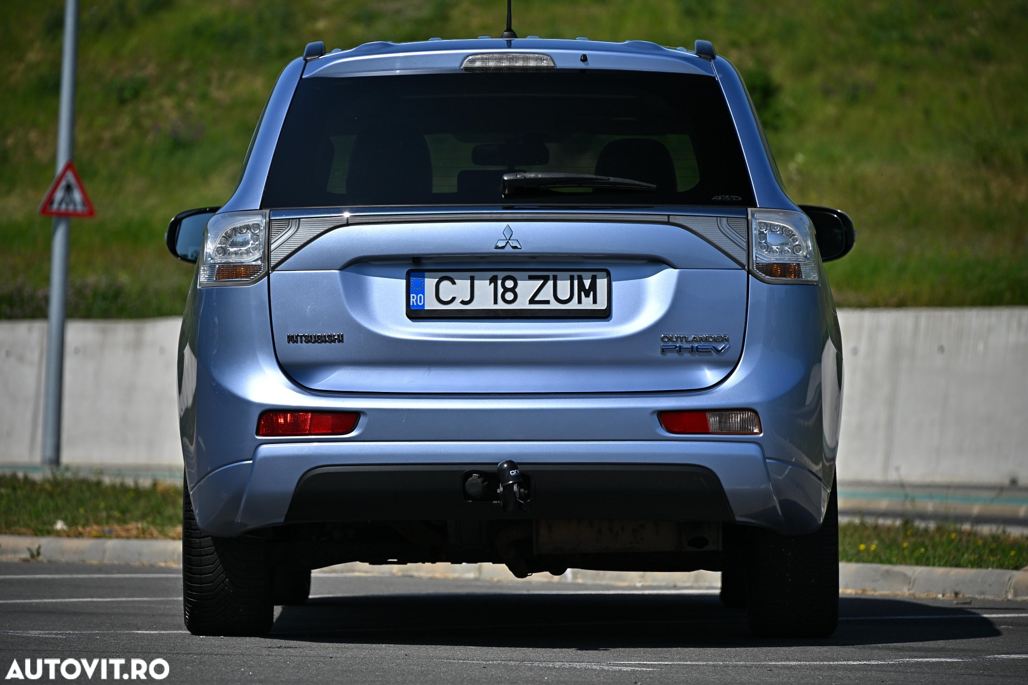 Mitsubishi Outlander 2.0 4WD Plug-In Hybrid - 7