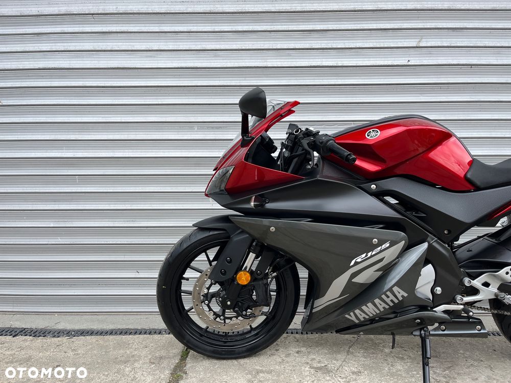 Yamaha YZF - 9