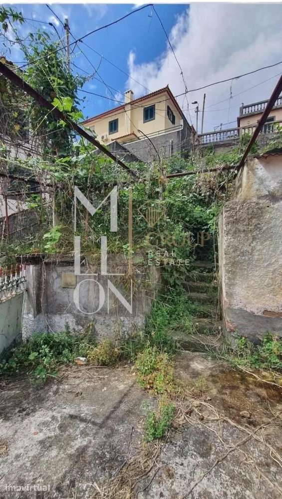 Moradia T2 para reabilitação total, localizada na zona de Santo Antóni - Grande imagem: 2/7