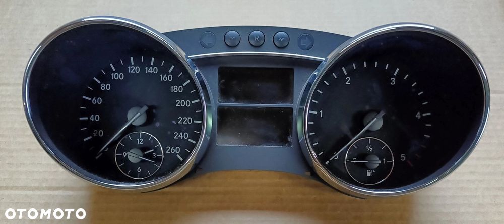 W251 licznik 3,0CDI EU R Klasa Mercedes - 1