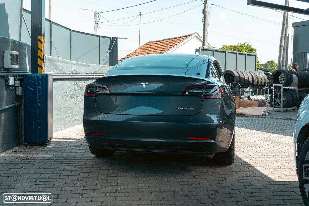 Tesla Model 3 Long Range AWD Dual Motor Performance - 4
