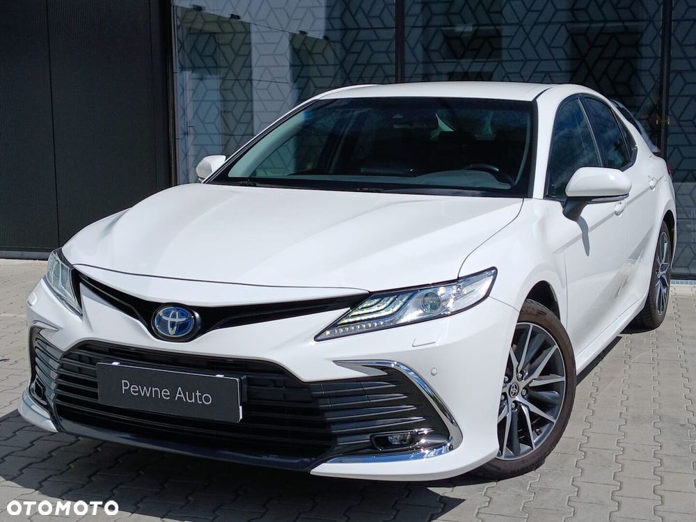 Toyota Camry - 10
