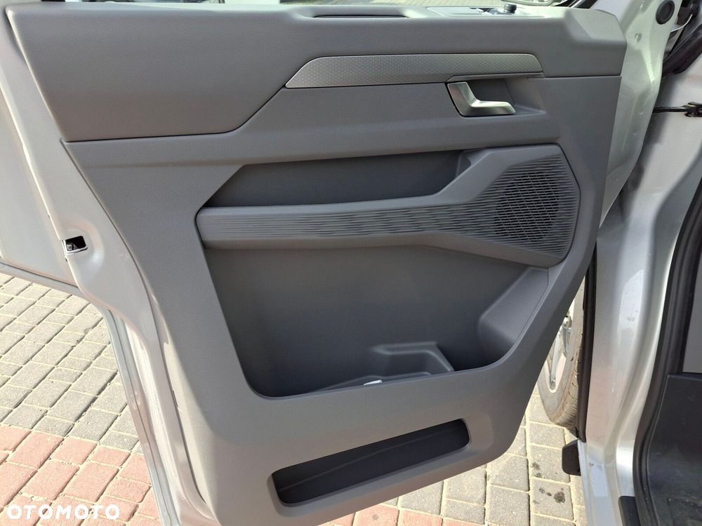 Volkswagen Caravelle - 15