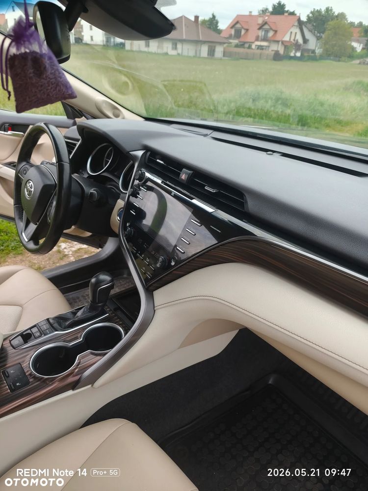 Toyota Camry 2.5 Hybrid Executive CVT - 33