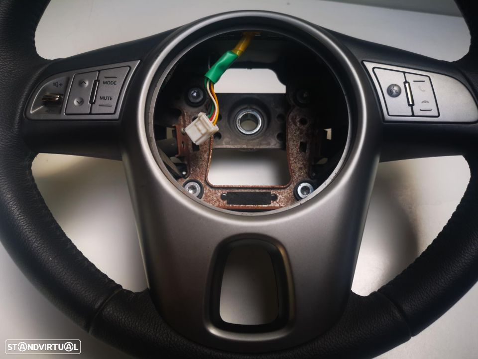KIA SOUL VOLANTE - V076 - 5