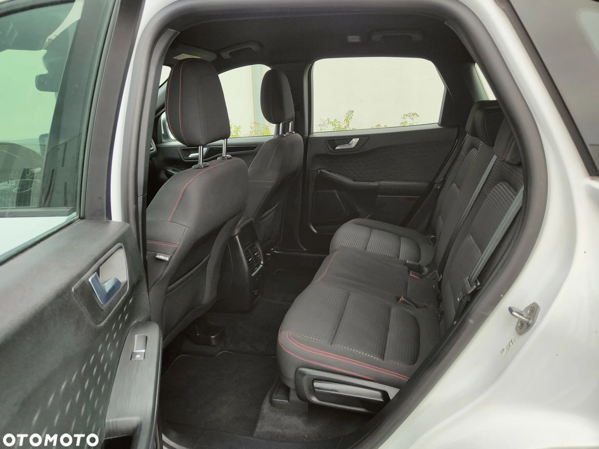 Ford Kuga 1.5 EcoBoost ST-LINE X - 14