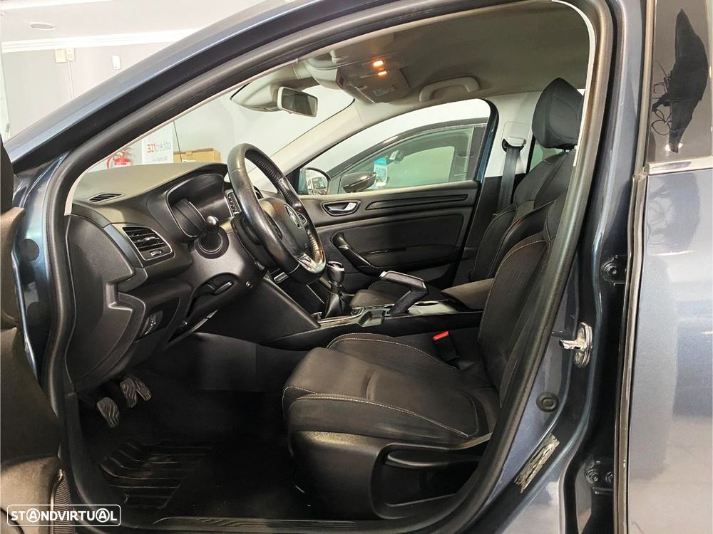 Renault Mégane Sport Tourer 1.5 Blue dCi Zen - 12