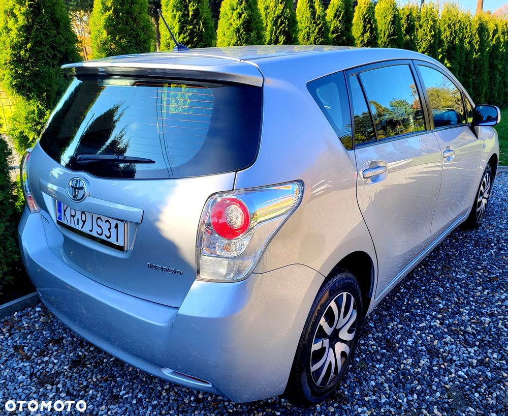 Toyota Verso 2.0 D-4D Sol plus - 2