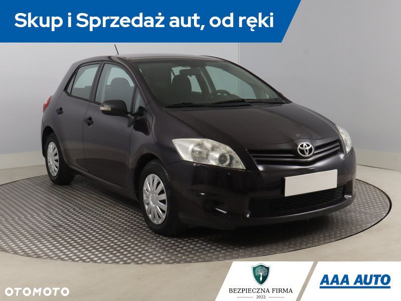 Toyota Auris - 3