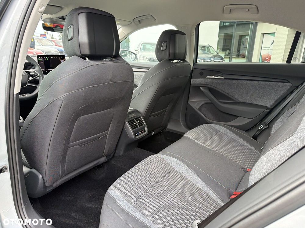 Skoda Superb 2.0 TSI Edition 130 DSG - 23