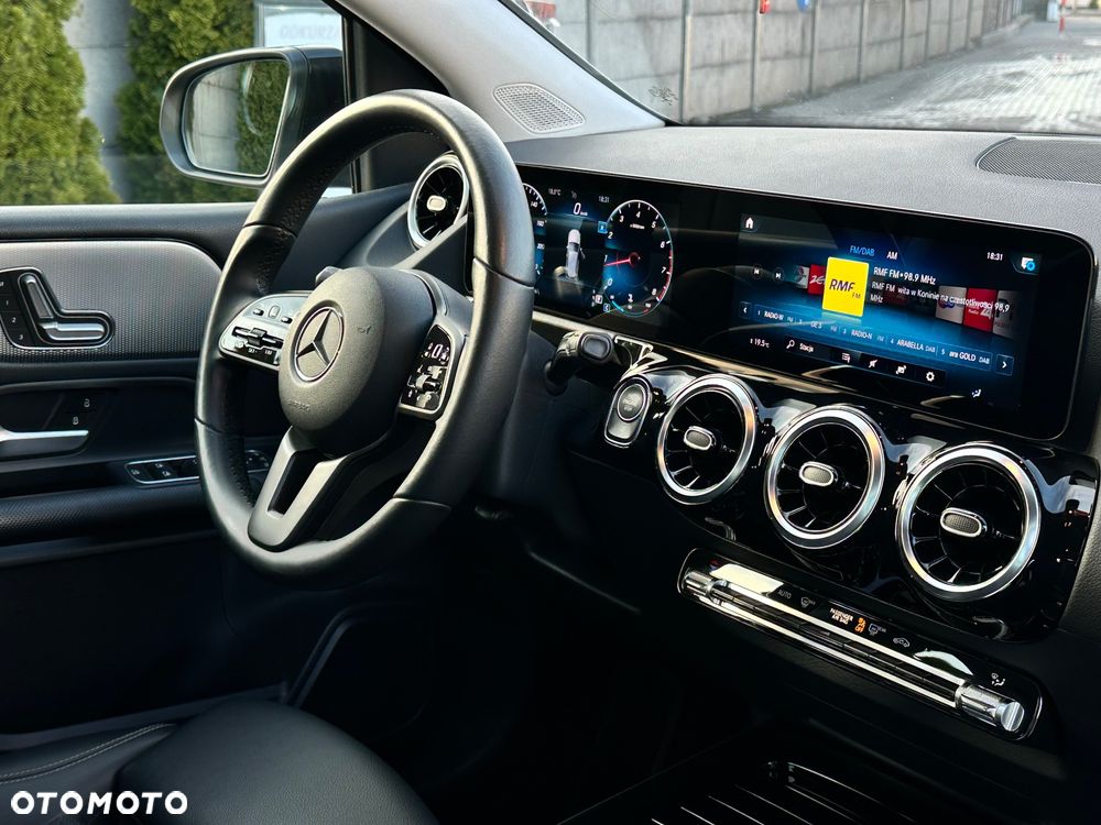Mercedes-Benz Klasa B 180 7G-DCT Edition 2020 - 21