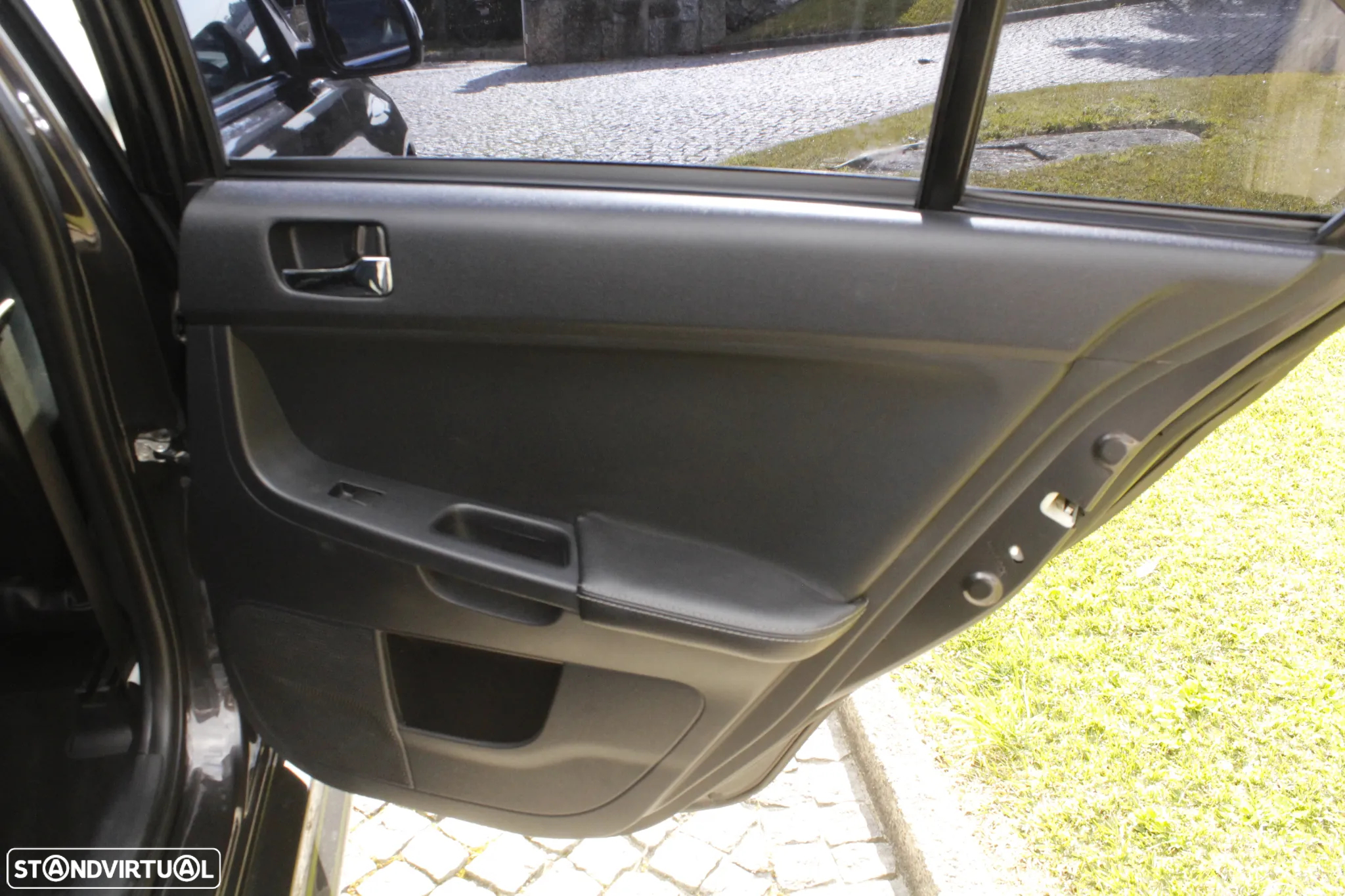 Mitsubishi Lancer - 26