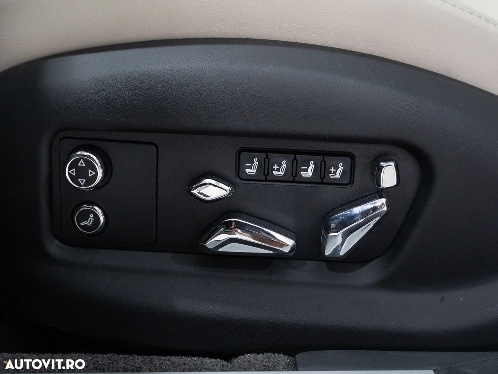 Bentley Flying Spur V8 PHEV Mulliner - 16