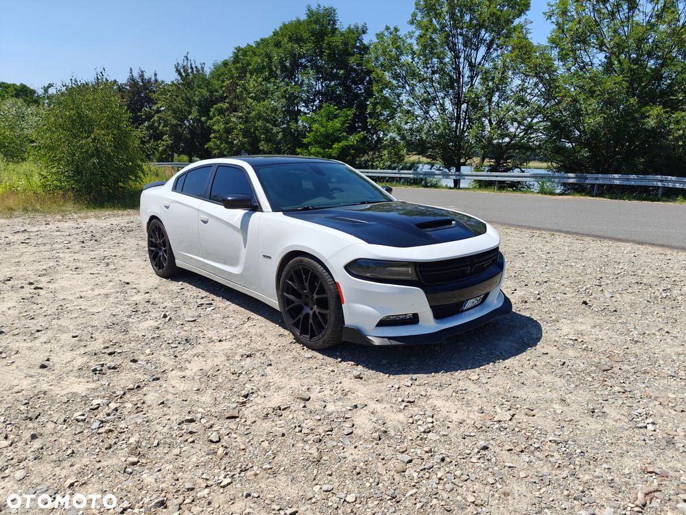 Dodge Charger - 4