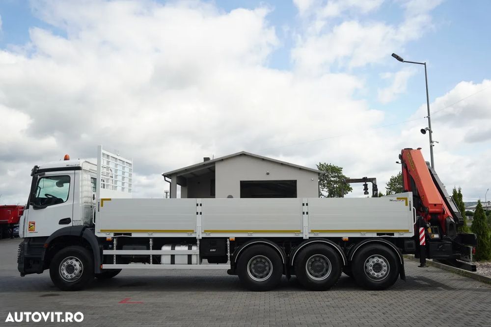 Mercedes-Benz AROCS 3246 / TRIDEM / 8X4 / LIVRARE - 7,3 M / PODEA REZISTENTĂ / Cuplaj PALFINGER PK 22 002 / Rază de acțiune: 14,5 / FURCĂ PENTRU PALEȚI / - 8