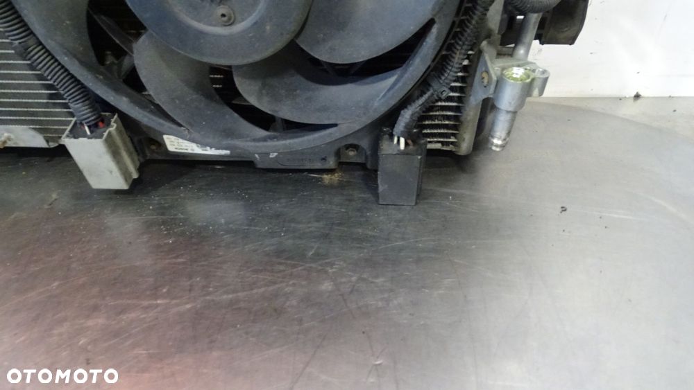 CHŁODNICA WODY KLIMATYZACJI OPEL ASTRA H GTC 2.0T - 11