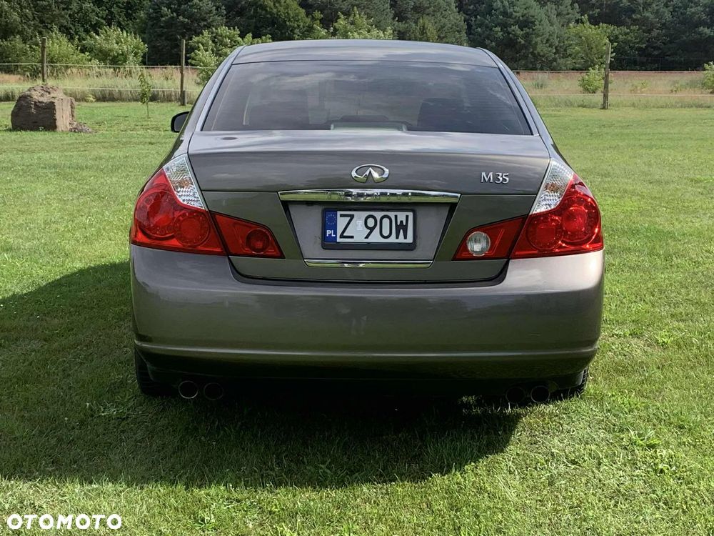 Infiniti M - 5