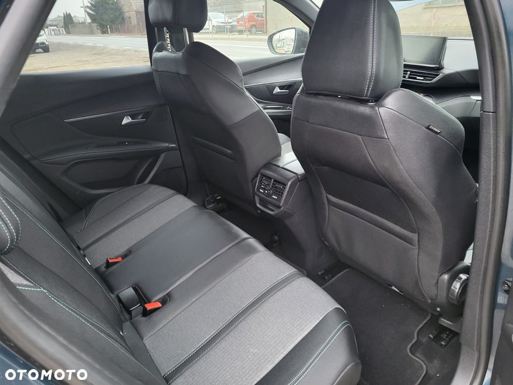 Peugeot 3008 1.2 PureTech mHEV Active Pack S&S e-DCS6 - 27