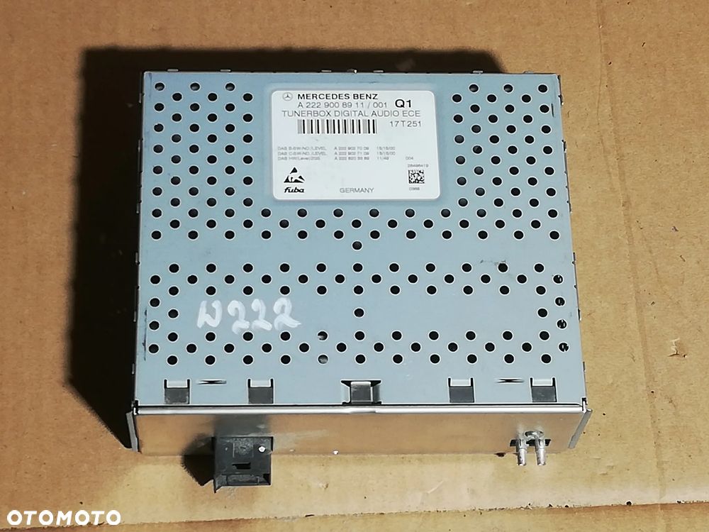 Wzmacniacz tuner radia A2229008911 Mercedes - 1